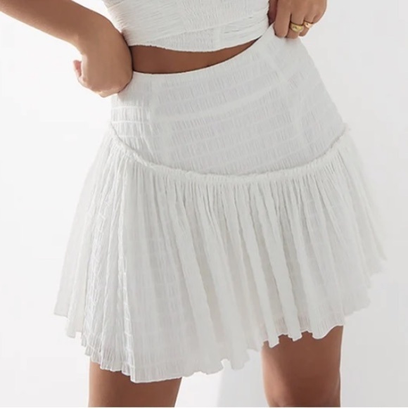 Sovere Studio Reason Mini Skirt Chalk White XS F - Picture 2 of 8